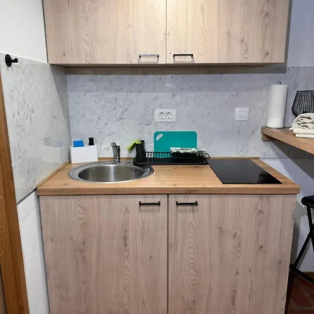 Zenroom Apartment