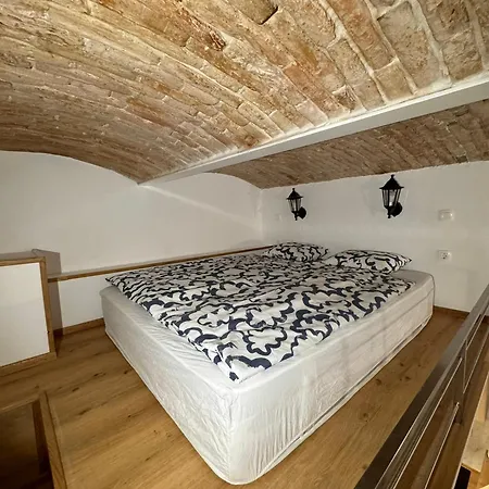 Zenroom Apartment *